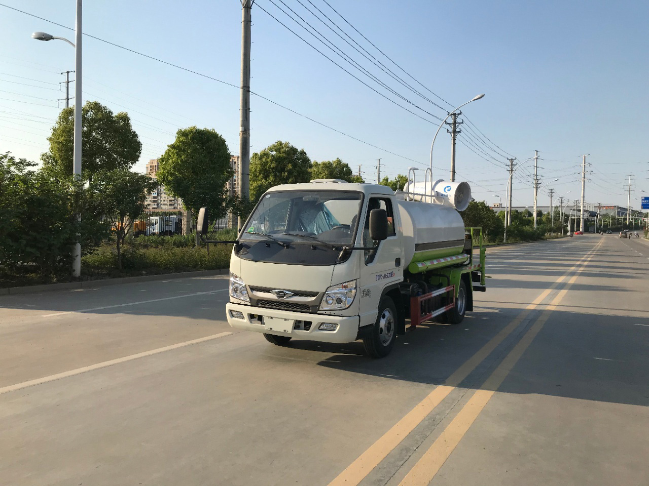 4.5方藍牌灑水抑塵車