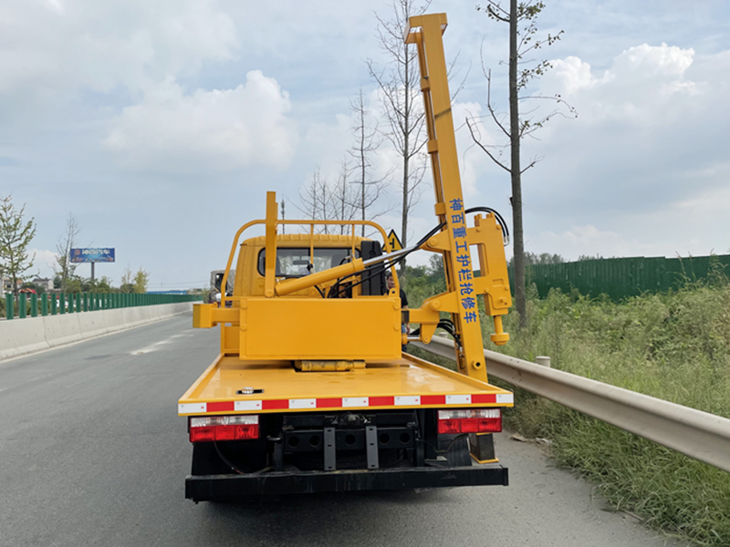 東風國六護欄搶修車